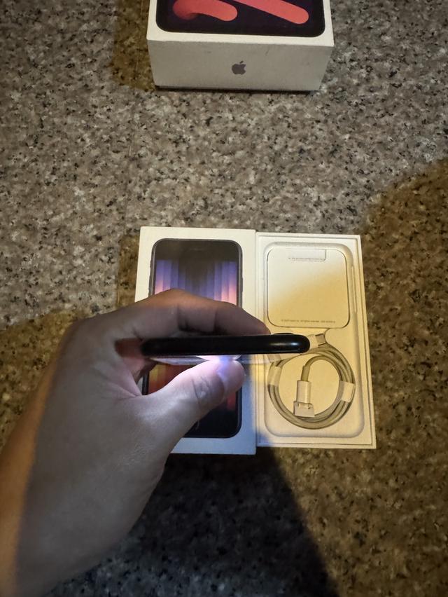ขายไอโฟนSE3สีMinight64กิ๊กสูนTrueยกกล่องสวยๆใช้งานดีทุกๆฟังชั่นถูกมากกก
