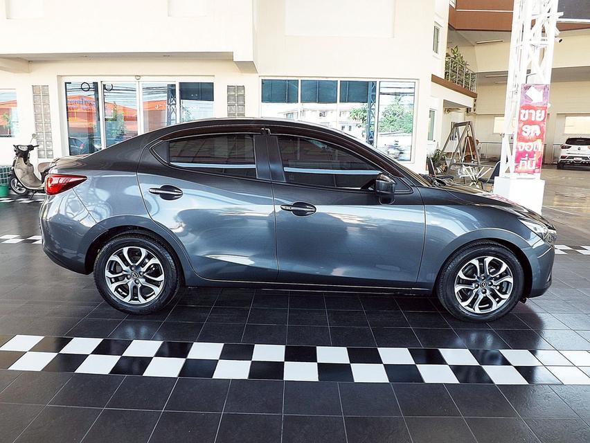 รหัสรถ KCY7239 MAZDA 2 SKYACTIVE 1.5XD Sports High Plus L AUTO ปี 2017 สีเทา