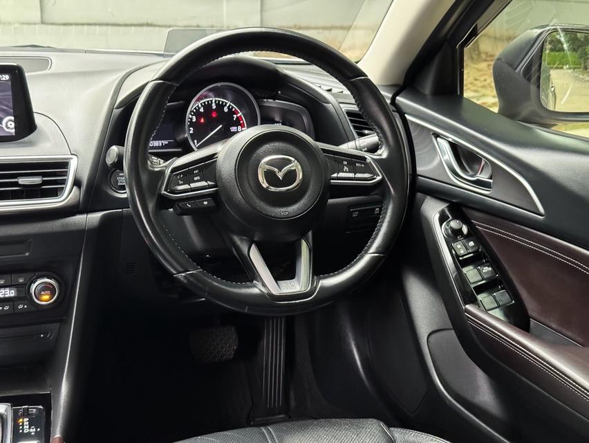 รหัสรถ AVA2211 ⚡️ Mazda3 Sport Hatchback 2.0 Skyactive 2.0 S Top สุด ปี 2018 ใช้น้อย 13