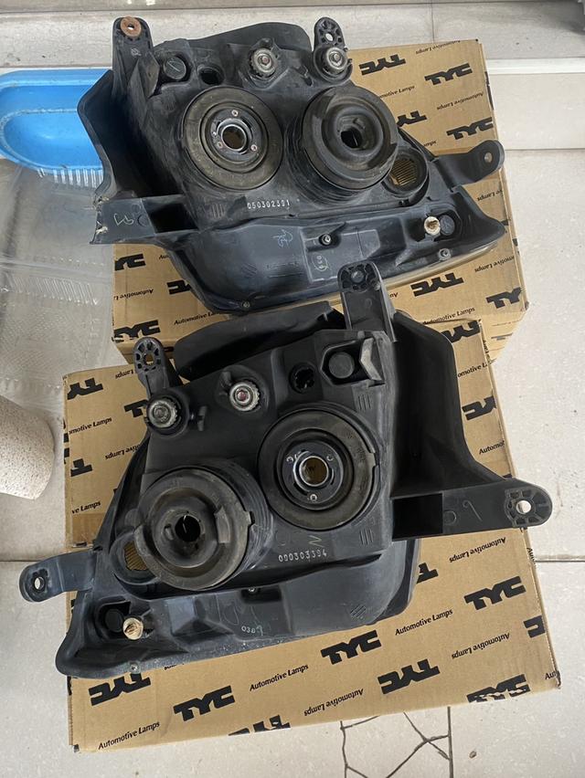 ขายไฟหน้า ISUZU D-MAX 2011 ลูกแก้ว สภาพเก่า ตามรูป 6
