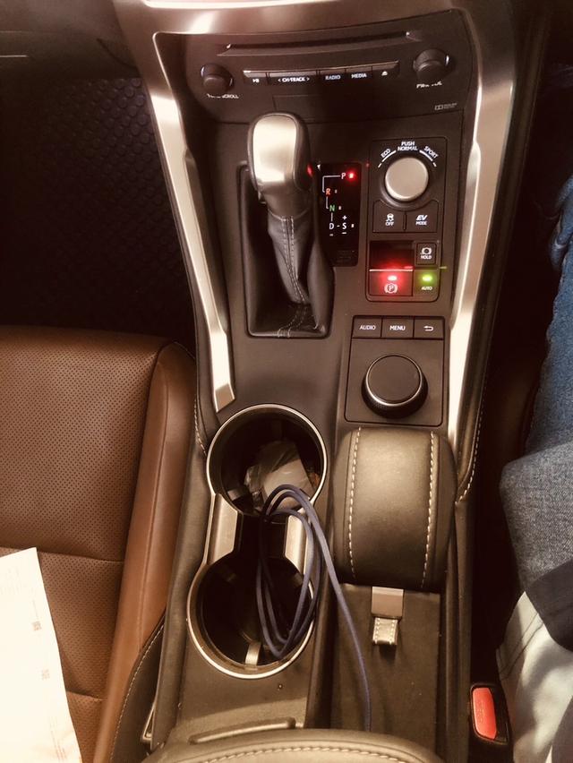 รถ lexus