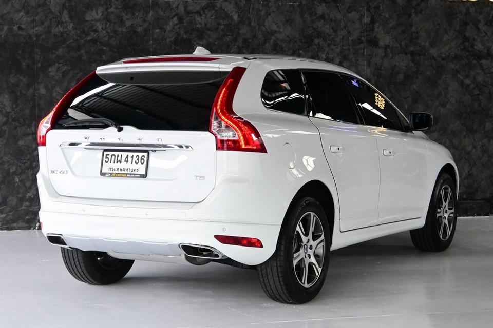 (แจ้งรหัสรถ JRS4136) 🚘 VOLVO XC60 T5 2016 รูปที่ 4