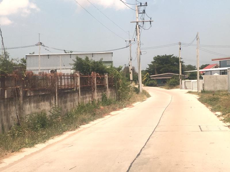 ขายที่ดินเปล่าเนื้อที่ 4ไร่ ขนาด 55x110เมตร ตำบลมาบไผ่ บ้านบึง ชลบุรี ผังเมือง EEC สีเหลืองอ่อนใกล้สำนักงาน อบต.สำนักบก ห่างจากแยกดอนหัวฬ่อ 4