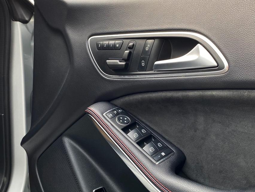Mercedes-Benz CLA250 AMG Sport ปี 2013 เลขไมล์ 69,xxx km 15