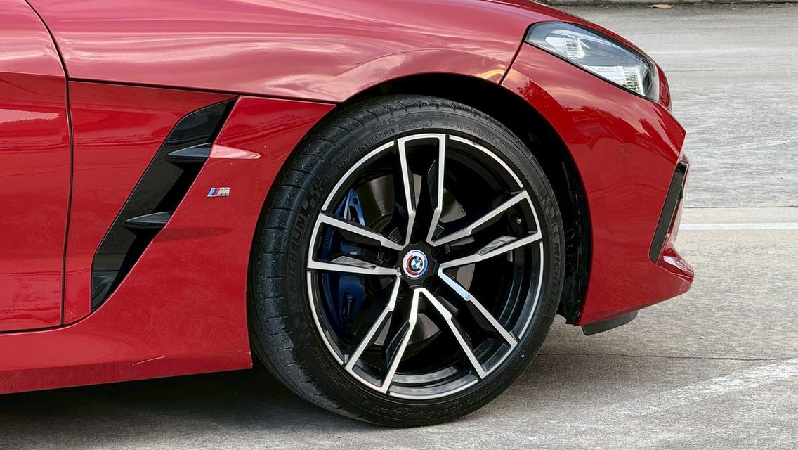 BMW Z4 sDrive30i M Sport ปี2022 สีแดง