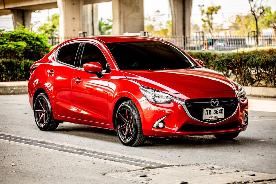 Mazda2 1.5 XD Highplus Sedan ดีเซล รุ่นท๊อป ปี 2015 สีแดง