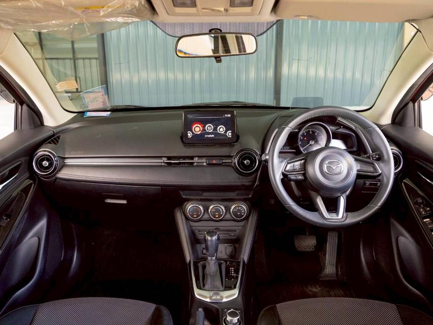 Mazda 2 1.3 High connect ปี จด 2018 รถสวย 12