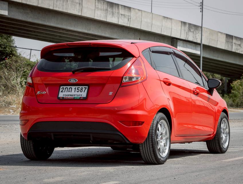 FORD FIESTA 1.5 Sport Hatchback ปี2013 รถสวย สภาพพร้อมใช้งาน ผ่อนสบายกระเป๋า 2