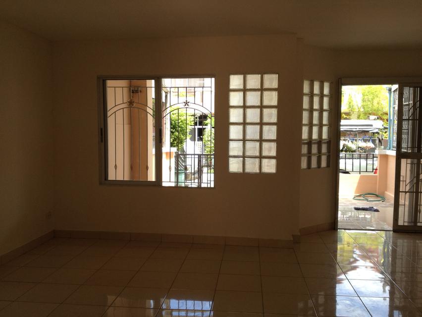 ให้เช่าทาวน์เฮ้าส์ 2 ชั้น 4 ห้องนอน 3 ห้องน้ำ 32 ตร.ว. แอร์ 3 เครื่อง ใกล้ทางด่วนสุขาภิบาล 5 รามอินทรา เพียง 12,000 บาท เหมาะทำโฮมออฟฟิศหรือพักอาศัย 2