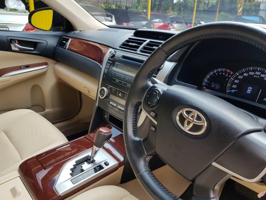 Toyota camry 2.0 G 4