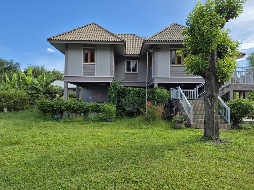 บ้านเดี่ยว 2 หลัง พร้อมที่ดิน 2