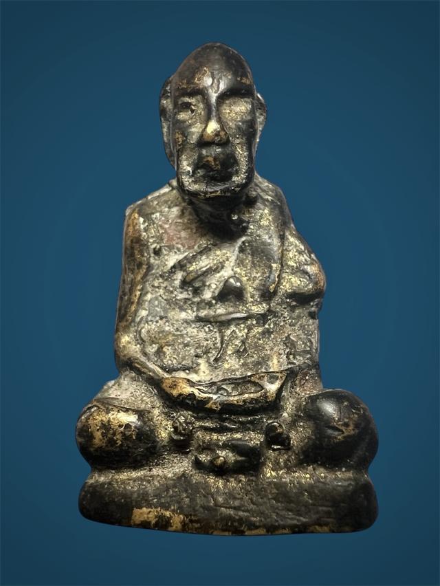 รูปหล่อหลวงปู่สุข วัดโพธิ์ทรายทอง ปี2500