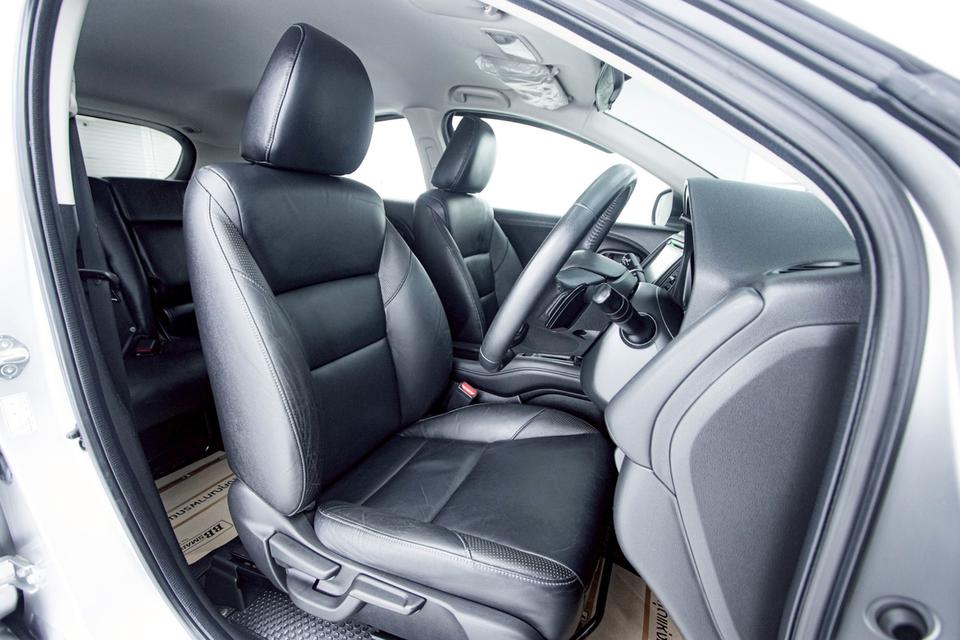 รหัสรถ 1D855  HR-V 1.8 E 2015 12