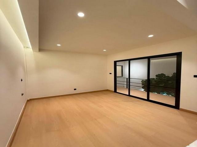 ขายทาวน์โฮม ซอยลาดพร้าว 41 ดีไซน์ Modern Minimal 9