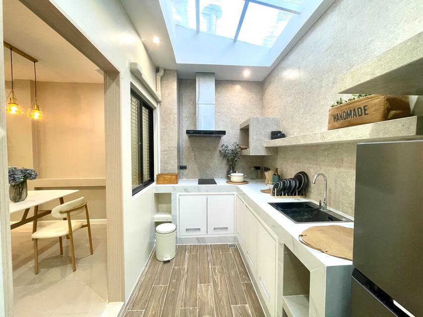 เดอะ ธาม อ่อนนุช-มอเตอร์เวย์ 5