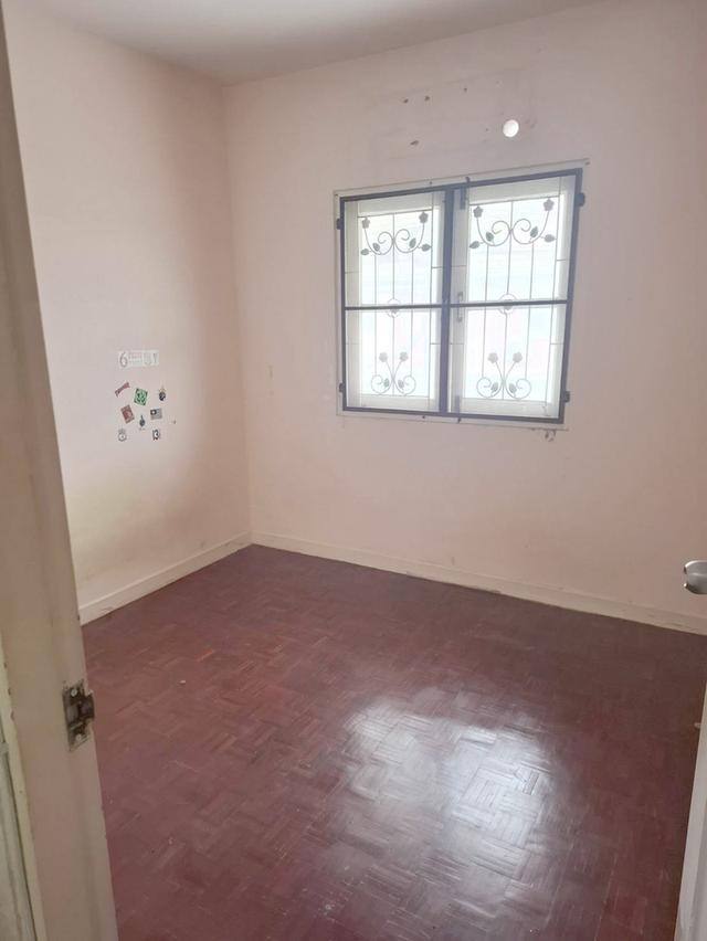 ให้เช่าบ้านเลี้ยงสัตว์ได้ ทาวเฮ้าส์ 2 ชั้น หมู่บ้านพฤกษาบี คลองสาม คลองหลวง ปทุมธานี ใกล้บิ๊กซีคลอง3,ดรีมเวิล์ด,ฟิวเจอร์ ขนาด 18 ตรว. 3นอน 2น้ำ 1 ครัว 11