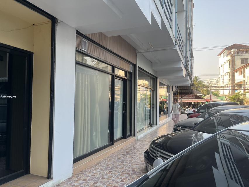 คอนโดมิเนียม รินน้ำเเมนชั่น 9