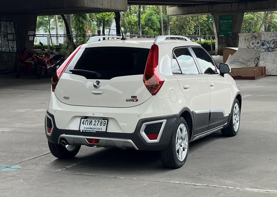 MG-3 XROSS 1.5 X Sunroof AT ปี 2015  4