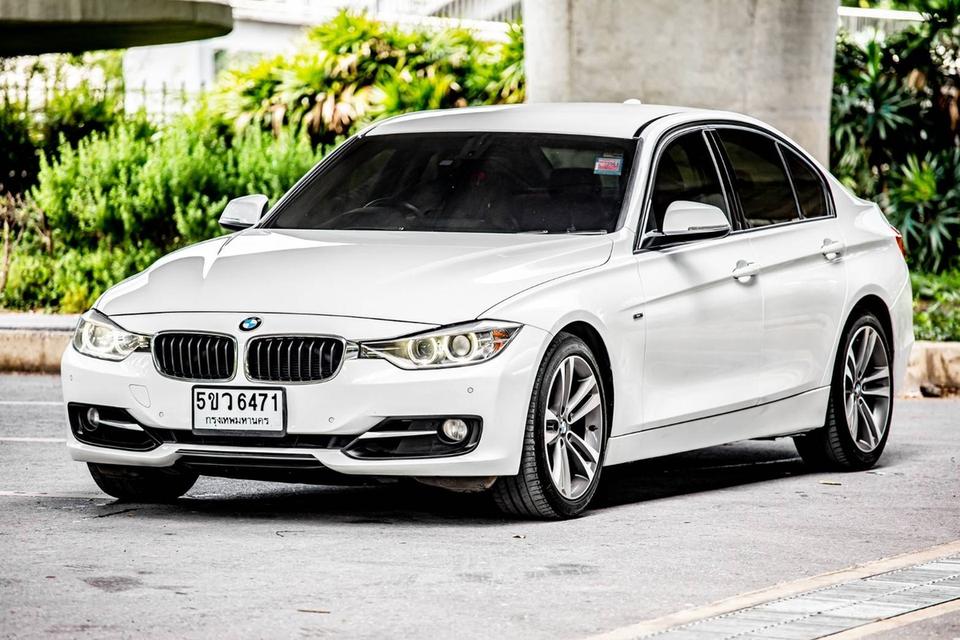 Bmw 328i Sport เบาะแดงปี 2013 สีขาว สวยสภาพดี