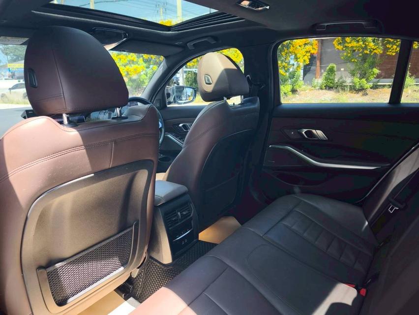 รหัสรถ KPV1100 🚗 2023 BMW 330e M SPORT LCI 10