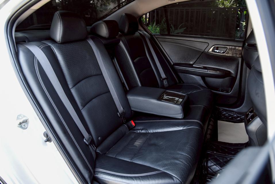 รหัสรถ CBL6015 📌 🚗 HONDA ACCORD 2.0 EL 9