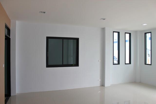 ขาย / ให้เช่าโรงงานพร้อมสำนักงาน 2 ชั้น (Mini Factory) พร้อมใช้งาน เริ่มธุรกิจได้ทันที  ทำเลเอกชัย–บางบอน 5