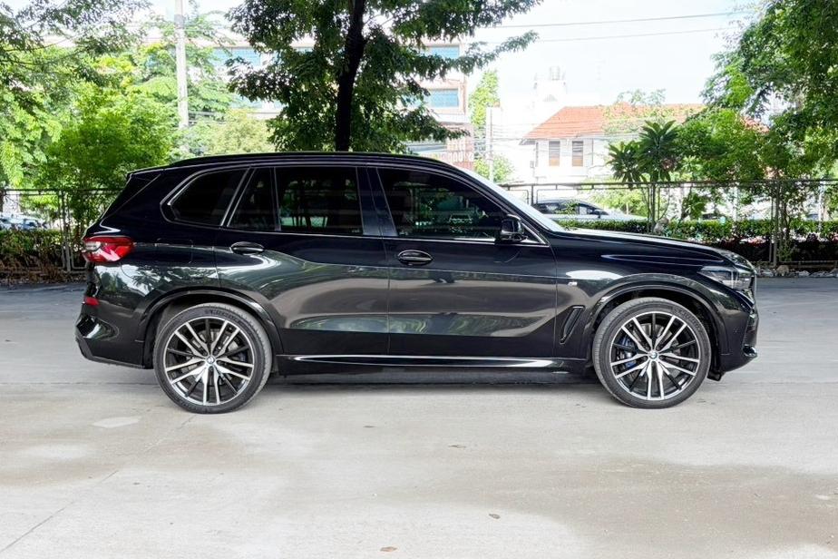 🚗 2022 BMW X5 xDrive30d M Sport AT รูปที่ 4