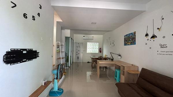 บ้านทาวน์โฮม 2 ชั้น พร้อมอยู่ โครงการ พฤกษาวิลล์ 108 สุขุมวิท-บางพระ ทำเลเยี่ยม ติดสวนหน้าบ้าน สระว่ายน้ำ และฟิตเนส ใจกลางบางพระ โทร 0838266099 5