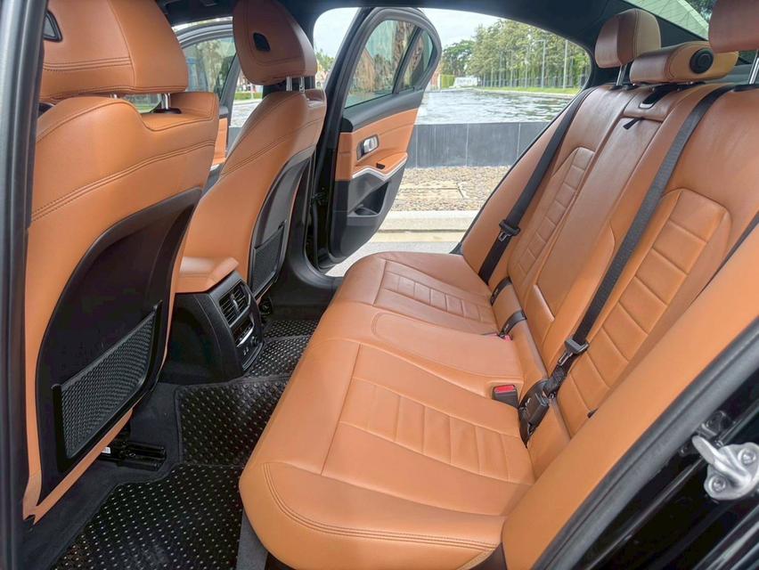 BMW 320d M SPORT G20 สีดำ ปี 2020 9