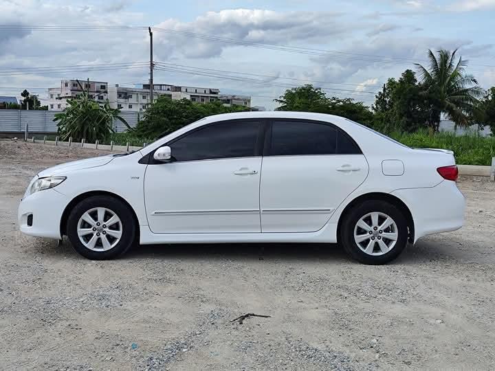 Toyota Corolla Altis สีขาว 6