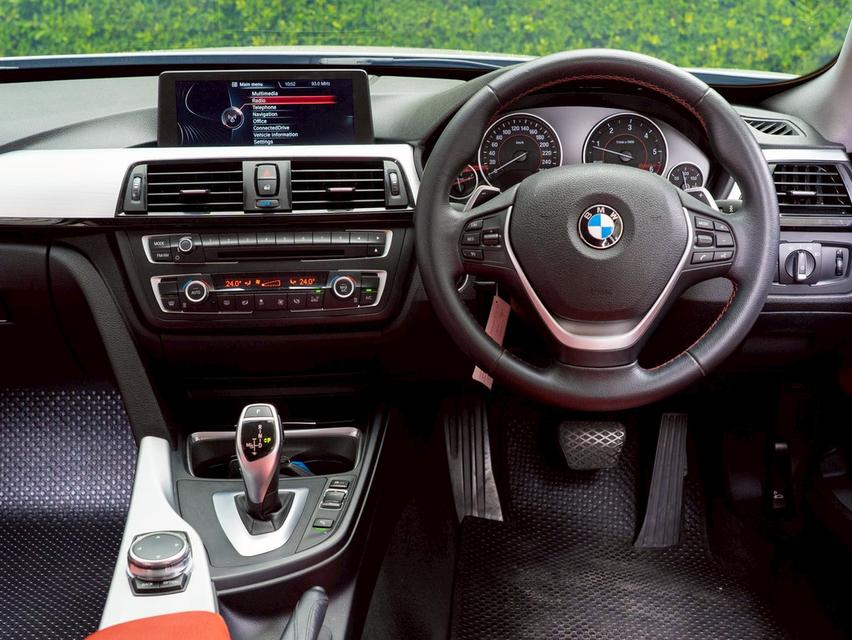 BMW 320d GT Sport ปี 2016 รูปที่ 13