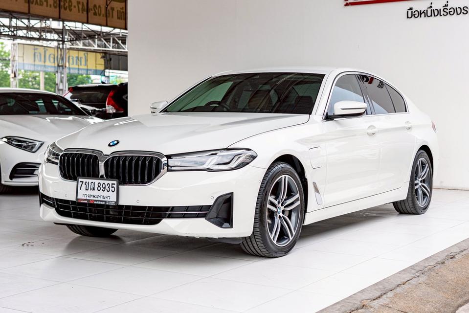 รหัสรถ NP8935 BMW 530e Elite Lciปีรถ : 2021 รูปที่ 9