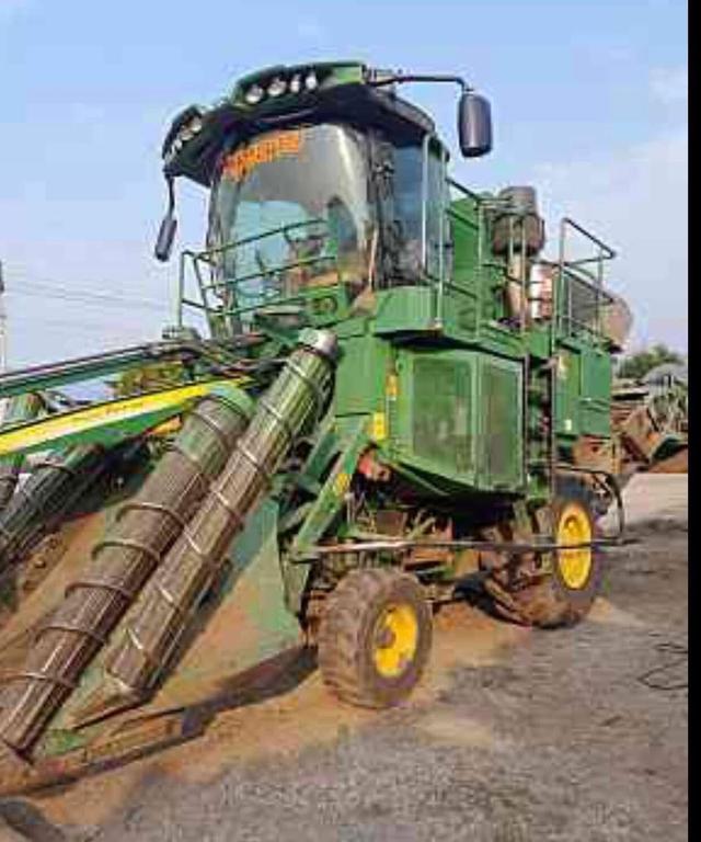 รถตัดอ้อย John Deere รุ่น CH570 5