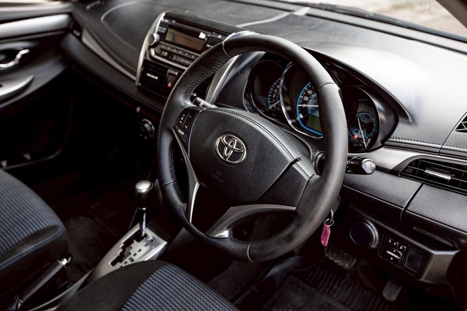 Toyota Vios 1.5G Airbag Abs ปี 2014 เกียร์ออโต้ สีดำ มือเดียวป้ายแดง 15