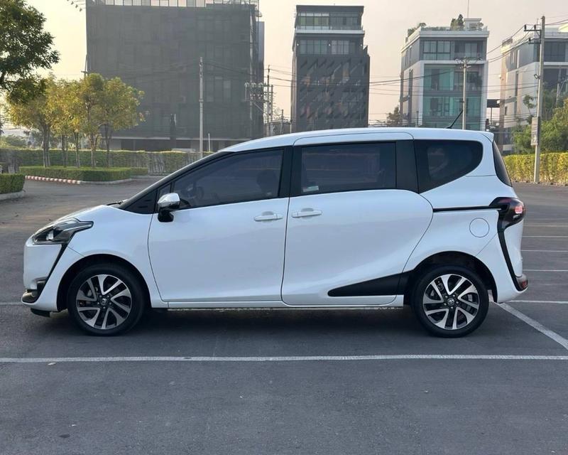 รหัส QT7386 TOYOTA SIENTA 1.5 V เกียร์ Auto สีขาว ปี 2020 จด 2020 แท้  7