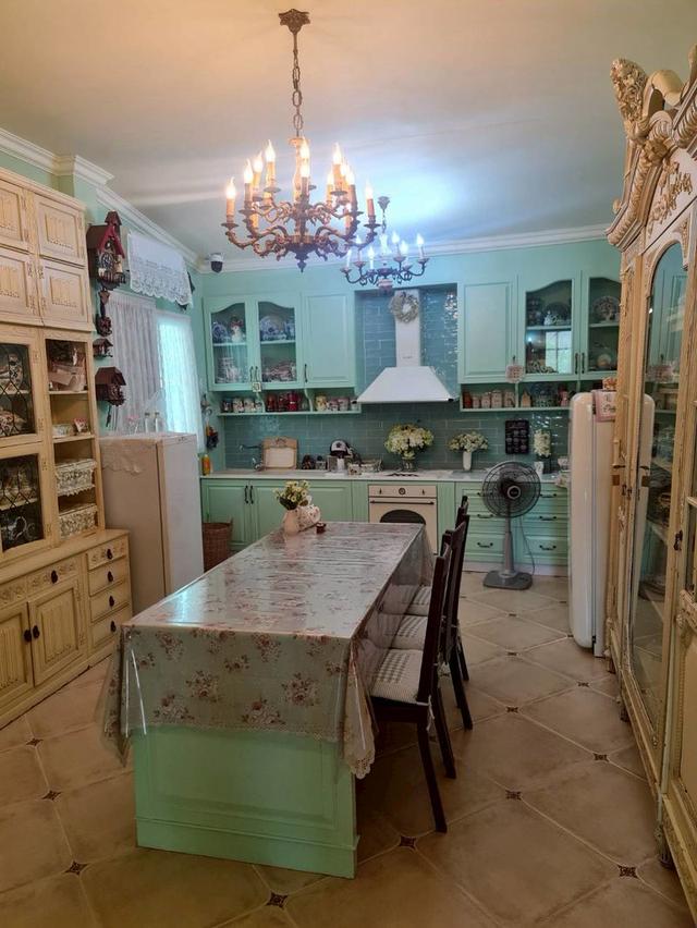 ให้เช่าบ้านหรูลาดพร้าว 124 พร้อมสระว่ายน้ำ 256 ตรวา ราคาดีทำเลดีติดต่อผึ้งรติ โทร 061-9419-639 10