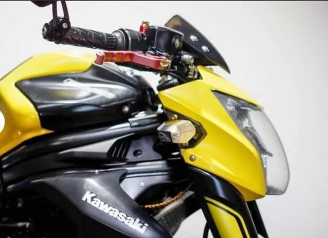 Kawasaki ER สีเหลือง 2