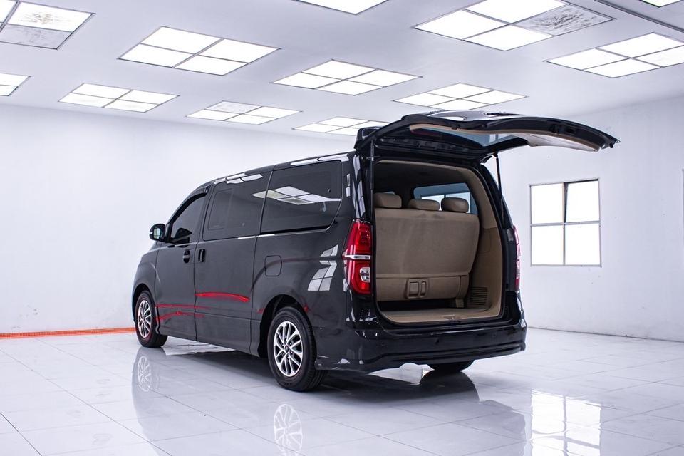 รหัสรถ 1D106 HYUNDAI H1 2.5 ELITE 2020 3