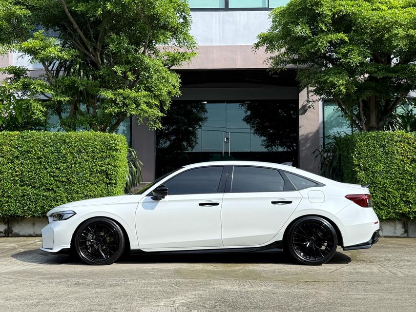 2024 HONDA CIVIC EHEV RS รถมือเดียว 30,000 กม สภาพป้ายแดง ของแต่งเพียบ รถสภาพป้ายแดง ไม่เคยมีอุบัติเหตุครับ