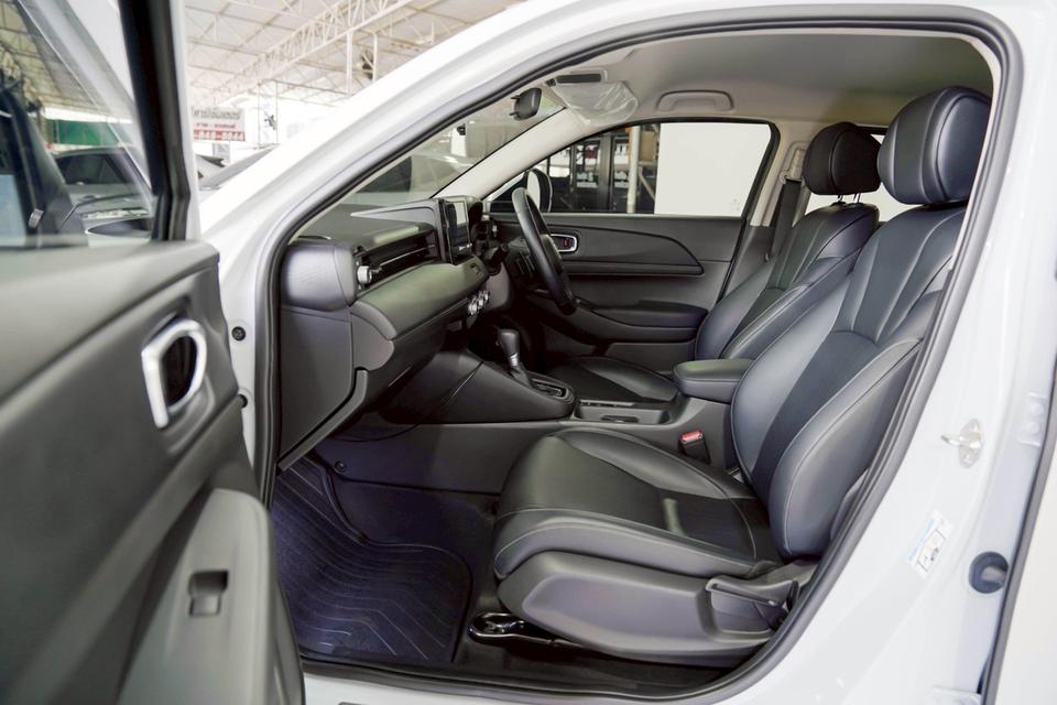 HONDA HR-V 1.5 E e:HEV AT (ปี 2024)ทะเบียน: ขท 8319 (สุราษฎร์ธานี) สี: ขาวเครื่องยนต์: เบนซิน + ไฟฟ้า 1500ccเลขไมล์ปัจจุบัน: 52,xxx กม. รูปที่ 14