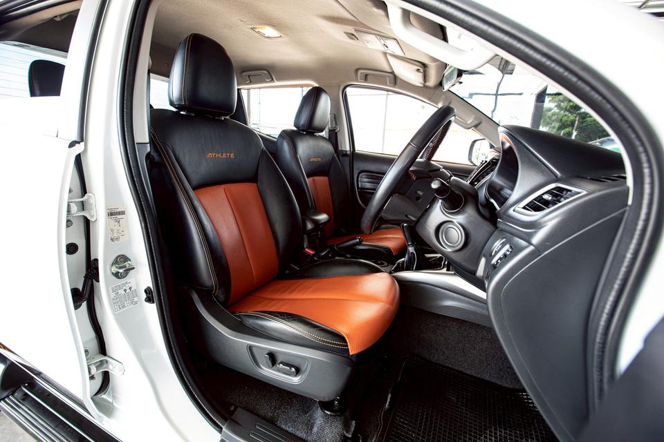 MITSUBISHI TRITON 2.4 MIVEC PLUS DOUBLE CAB ATHLETE ปี 2018 สีขาว ไมล์แท้ 55,147  12