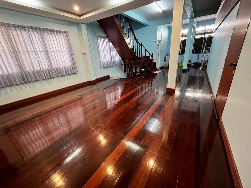 ให้เช่าตึก 2 คูหา 4 ชั้น พื้นที่ 500 ตร.เมตร 12