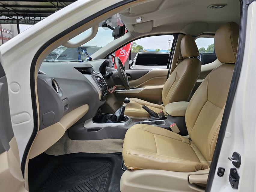 ขายรถ nissan NP300 Navara 2.5 King Cab Calibre E Pickup ปี 2015 สีขาว เกียร์ธรรมดา รูปที่ 18
