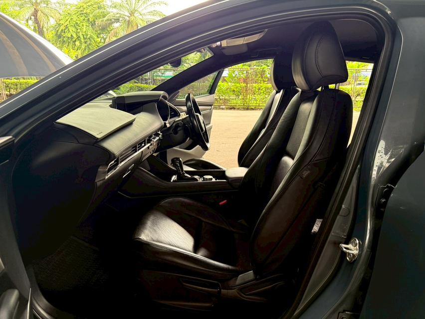Mazda 3 2.0 SP Sports Hatchback AT ปี 2020 รถสวยมือเดียว ไมล์น้อย สภาพดี 17