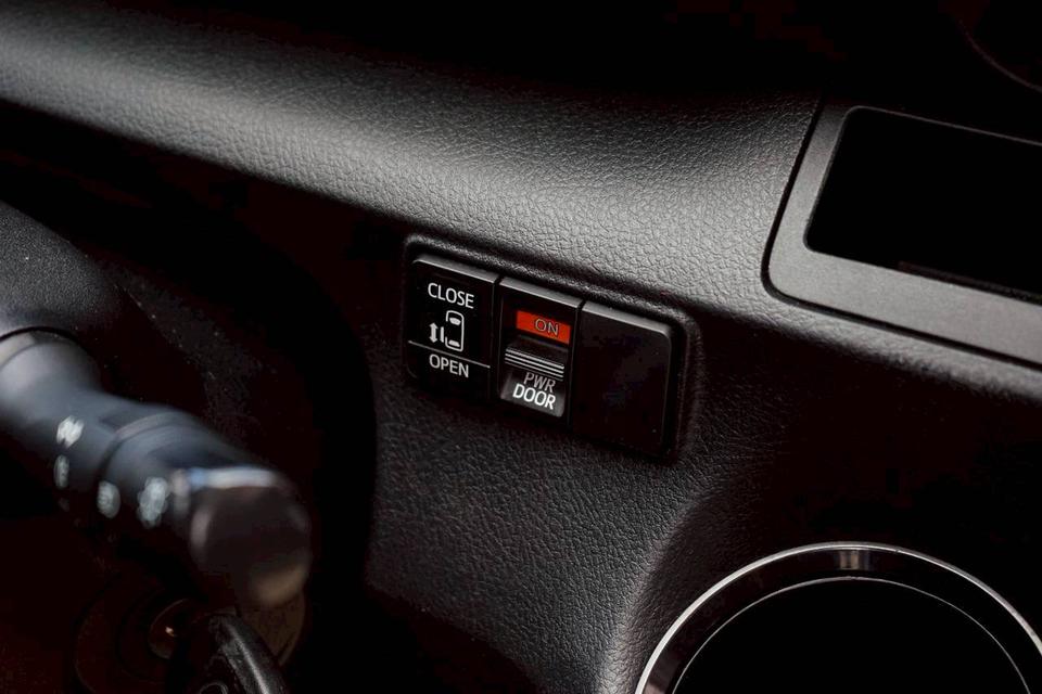 2018 TOYOTA SIENTA 1.5G 14