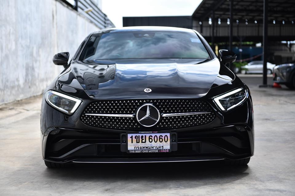 "TOP OPTION เพียง 30,000 กิโล BENZ CLS 220D FACELIFT AMG PREMIUM ทะเบียนคืน"