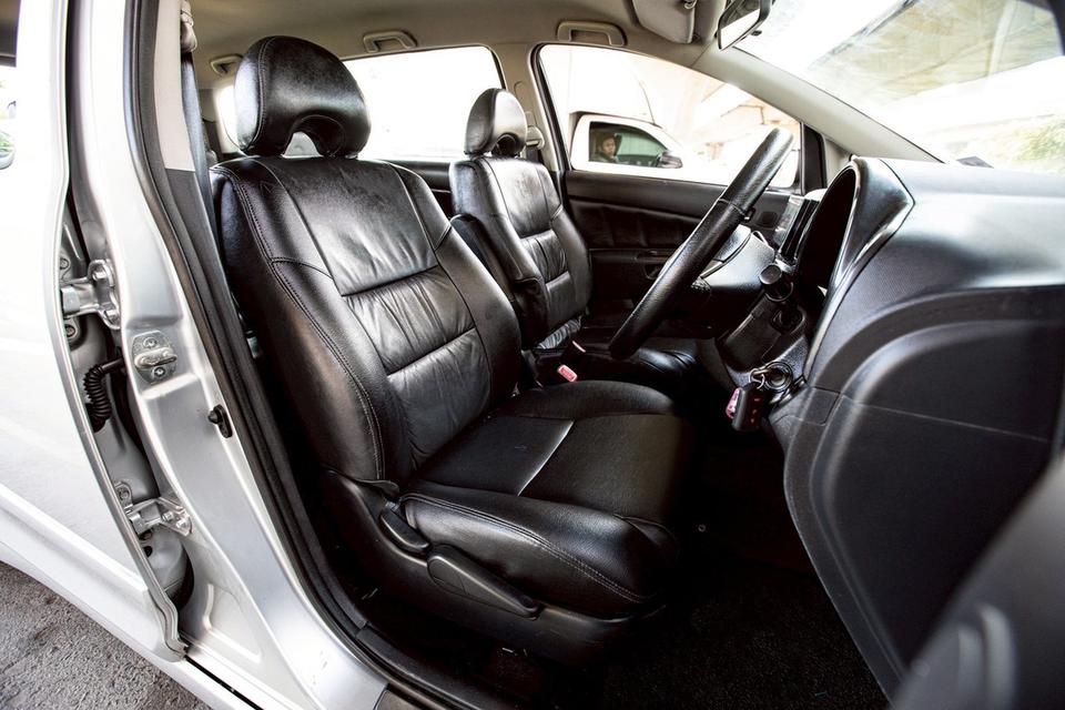 Toyota Wish 2.0Q สีบอกรอนเงิน สภาพนางฟ้า ปี 2007 เกียร์ออโต้ 11