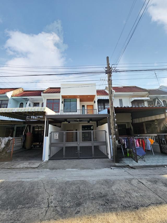 ขาย ทาวโฮมพร้อมอยู่ หมู่บ้าน .อยู่เจริญ ดอนเมือง ติดถนนวิภาวดีรังสิต 37 6