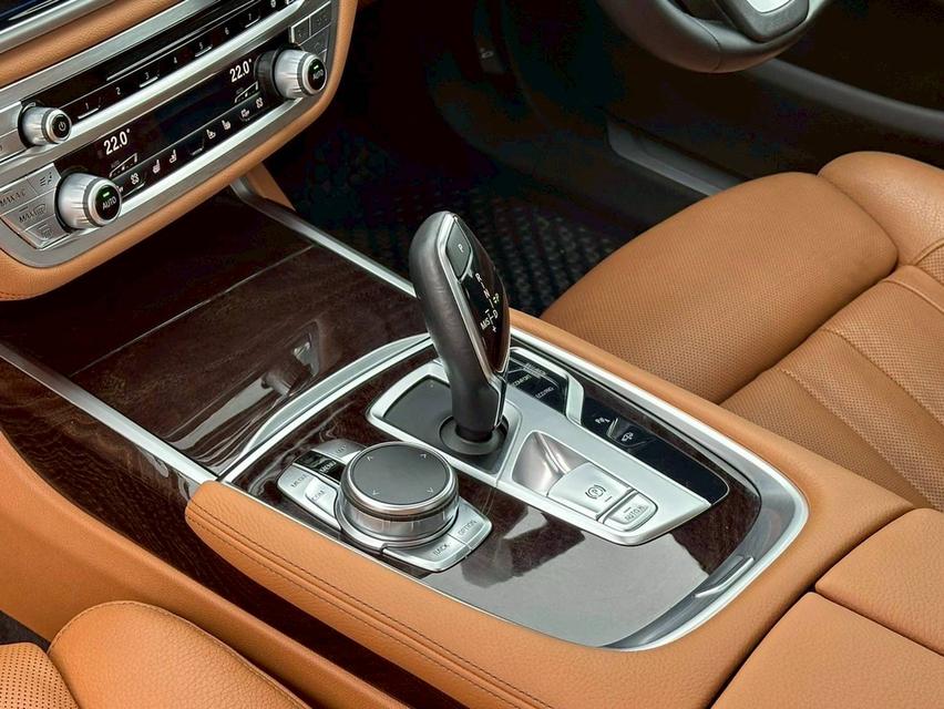 BMW 740Li Pure Excellence (G12) 2016 รถหรูใช้น้อย สวยมากๆ ราคาดีสุดในตลาด 15