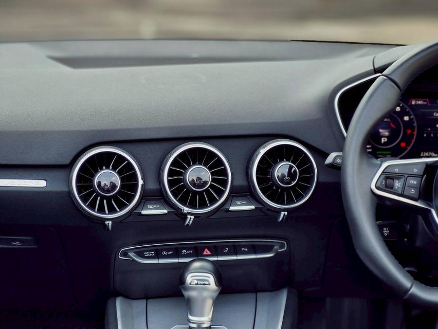 Audi TT 45TFSI Roadster ปี 2022 ไมล์ 22,xxx km. รูปที่ 12